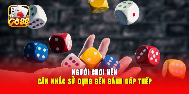 Người tham gia đọc kỹ bảng thống kê, nhận diện xu hướng